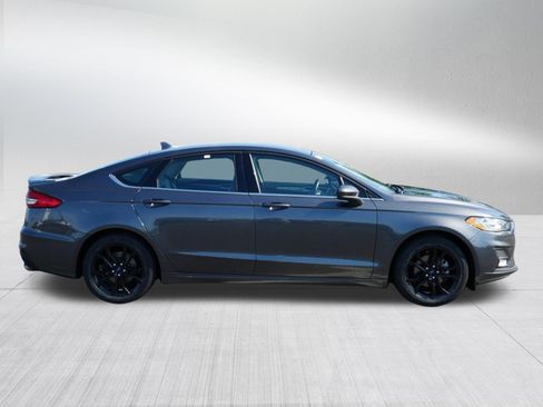 Used 2020 Ford Fusion SE w/ Equipment Group 151A FWD image 8
