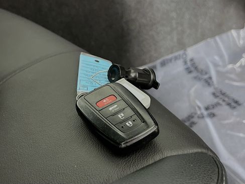 Used 2023 Toyota Camry XSE image 35