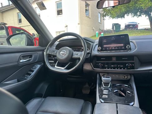Used 2024 Nissan Rogue SV w/ SV Premium Package FWD image 48