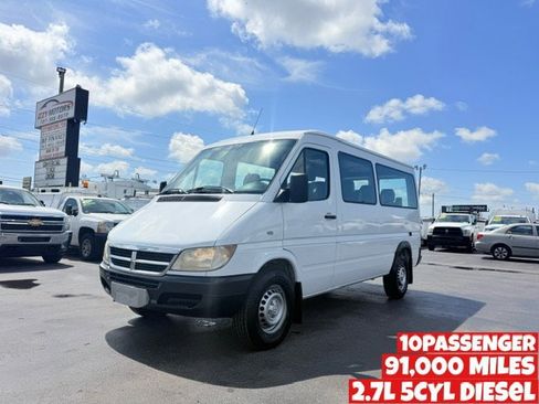 Used 2003 Dodge Sprinter 2500 RWD image 1