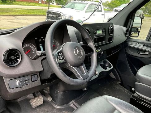 Used 2024 Mercedes-Benz Sprinter 144 Cargo image 13