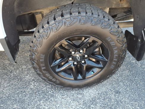 Certified 2024 Chevrolet Silverado 1500 LT Trail Boss w/ LT Trail Boss Premium Package image 18