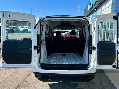 Used 2022 RAM ProMaster City Tradesman FWD image 9