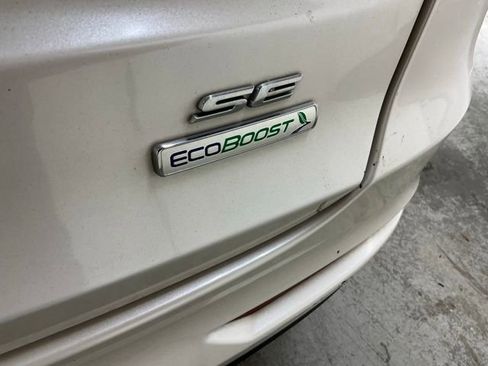 Used 2019 Ford Fusion SE FWD image 7