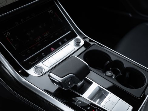 Certified 2025 Audi Q7 3.0T Premium Plus w/ Premium Plus Package image 18