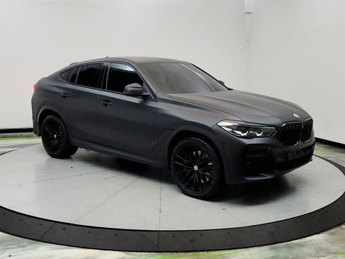 Used 2022 BMW X6 M50i w/ Premium Package AWD/4WD image 3