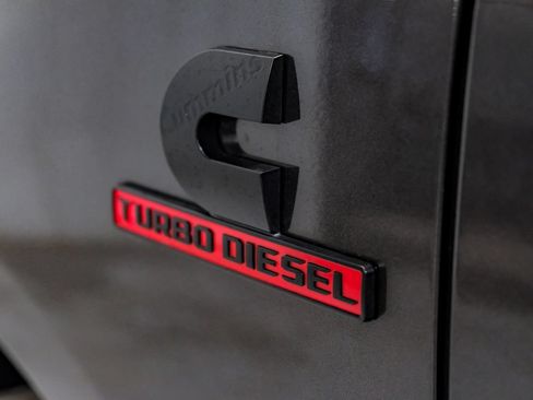 Used 2025 RAM 2500 Laramie AWD/4WD image 44
