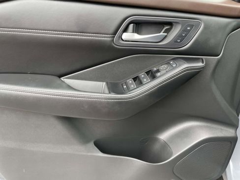 Used 2023 Nissan Rogue SL w/ SL Premium Package FWD image 23