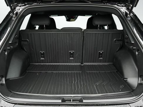 New 2026 Chevrolet Equinox EV LT image 7