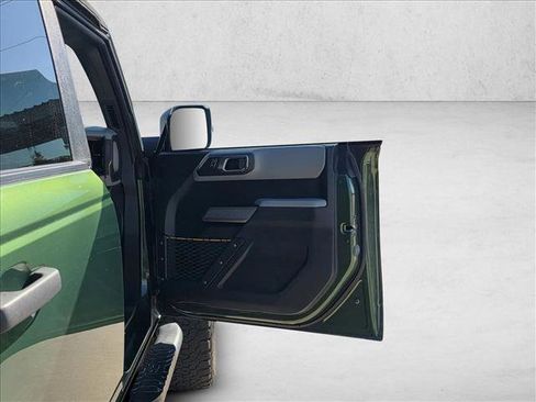 Used 2022 Ford Bronco Badlands image 8