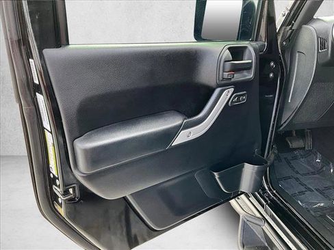 Used 2015 Jeep Wrangler Sahara w/ Connectivity Group image 18