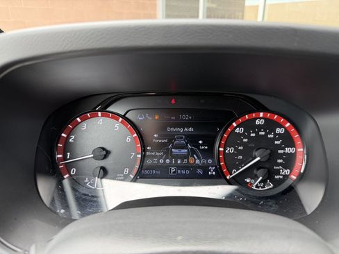 Used 2025 Nissan Frontier PRO-4X AWD/4WD image 22