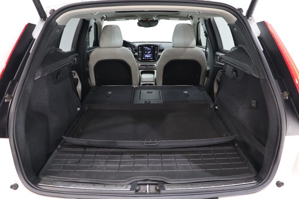 Used 2019 Volvo XC40 T5 Inscription AWD/4WD image 37