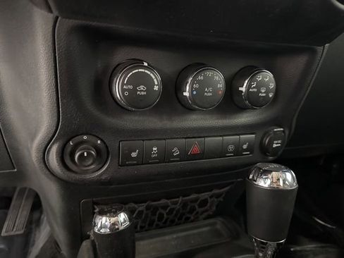 Used 2015 Jeep Wrangler Unlimited Sahara AWD/4WD image 37