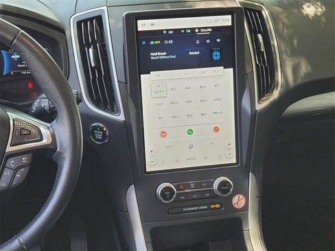 Used 2023 Ford Edge SEL image 14