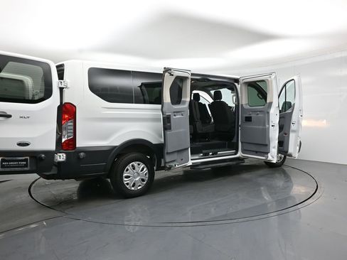 Used 2016 Ford Transit 350 XLT image 5