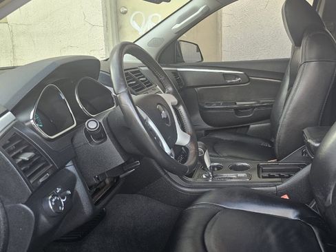 Used 2009 Chevrolet Traverse LT image 20