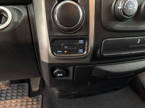 Used 2020 RAM 1500 Classic Warlock AWD/4WD image 31