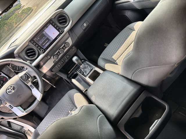 Used 2020 Toyota Tacoma SR5 RWD image 21