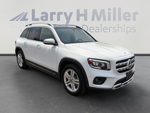 Used 2021 Mercedes-Benz GLB 250 4MATIC image 8