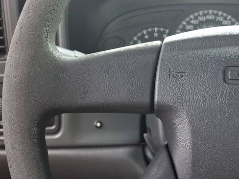 Used 2006 GMC Sierra 2500 W/T w/ Snow Plow Prep Package AWD/4WD image 21