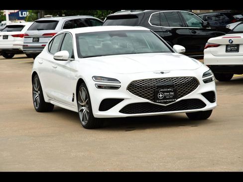 Used 2024 Genesis G70 2.5T image 1