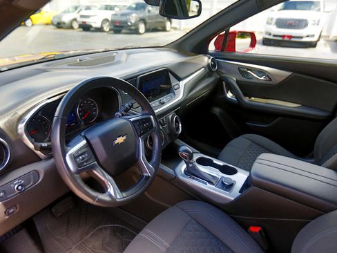 Used 2019 Chevrolet Blazer LT image 4