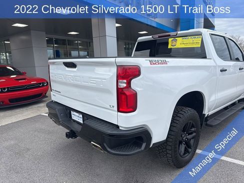 Used 2022 Chevrolet Silverado 1500 LT Trail Boss w/ Convenience Package II image 3