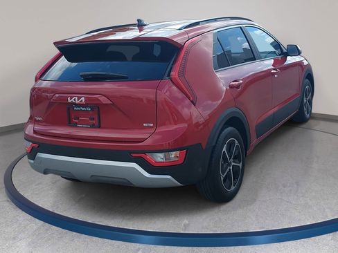 New 2026 Kia Niro LX FWD image 5