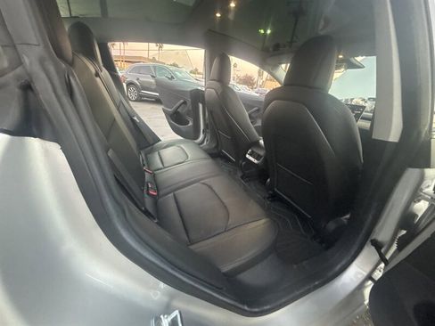 Used 2018 Tesla Model 3 Long Range image 18