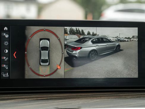 Used 2017 BMW 530i xDrive 530i xDrive Sedan 4D image 36