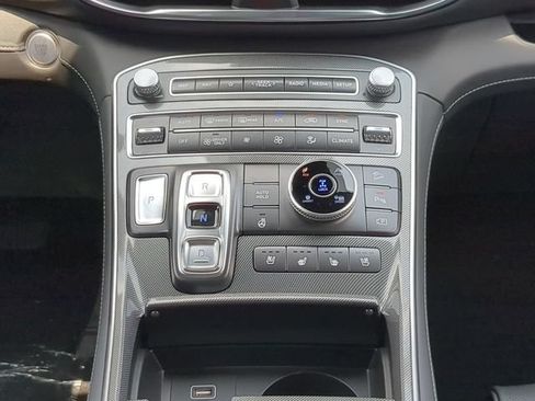 Used 2023 Hyundai Santa Fe Limited AWD/4WD image 17