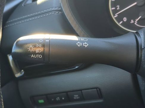 Used 2024 Nissan Sentra SV FWD image 27
