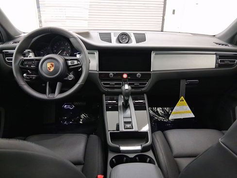 Used 2026 Porsche Macan AWD/4WD image 13
