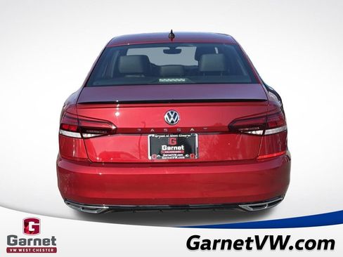 Used 2021 Volkswagen Passat 2.0T R-Line image 4