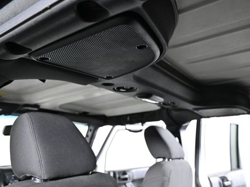 Used 2018 Jeep Wrangler Unlimited Sport S image 24