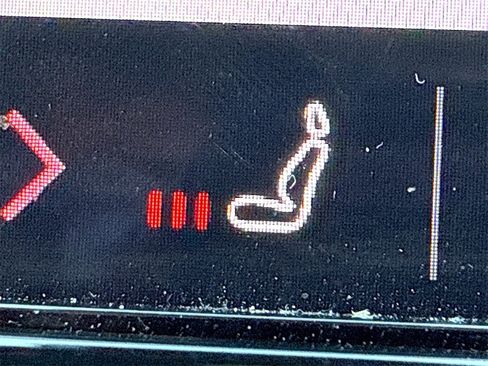 Used 2023 Volvo XC40 Recharge Ultimate w/ Protection Package Premier image 21