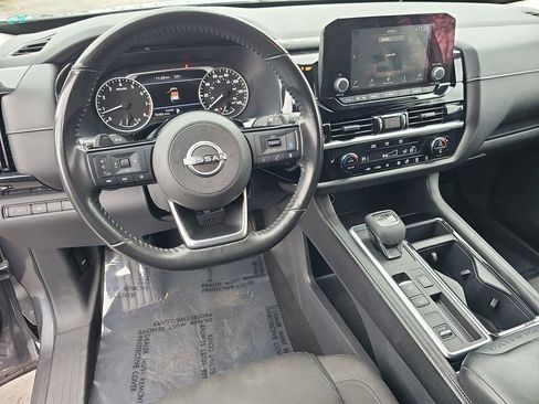 Used 2022 Nissan Pathfinder SV image 20