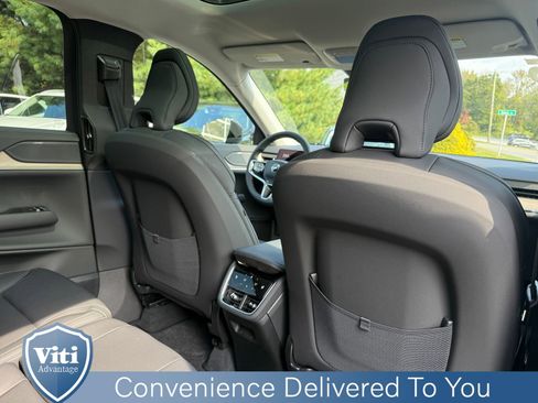 Used 2025 Volvo EX90 Ultra image 27