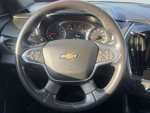 Used 2022 Chevrolet Traverse LT FWD image 29