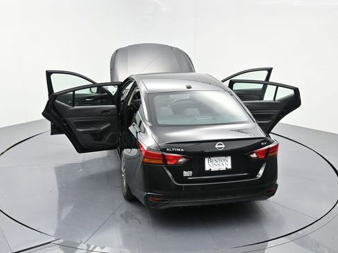 Used 2024 Nissan Altima 2.5 SV image 23