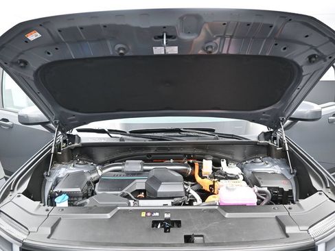 Used 2025 Hyundai Santa Fe SEL FWD image 38