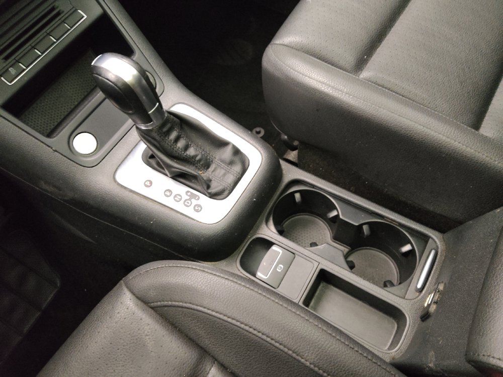 Used 2015 Volkswagen Tiguan SEL FWD image 26