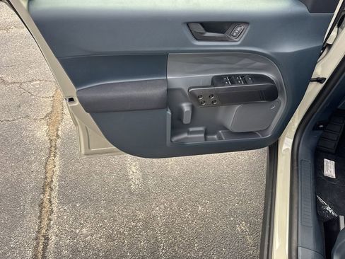 New 2025 Ford Maverick XL image 10