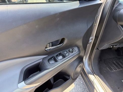 Used 2023 Nissan Kicks SR w/ SR Premium Package FWD image 29