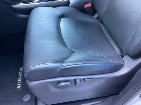 Used 2024 Nissan Armada SL w/ Captain's Chairs Package image 13