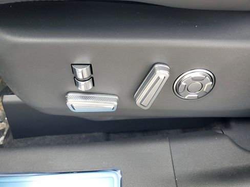 New 2026 Lincoln Nautilus Reserve image 12