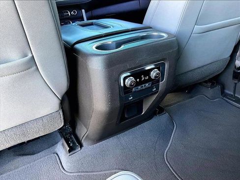 Used 2021 GMC Yukon SLT image 25