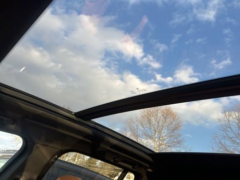 Used 2024 BMW X5 xDrive40i w/ M Sport Package image 10