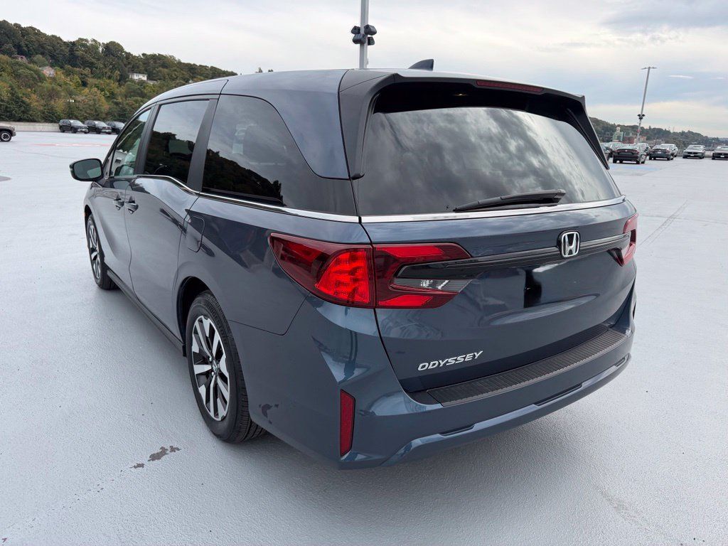 Used 2025 Honda Odyssey EX-L image 4